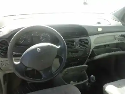 Scrapping Vehicle renault scenic rx4 (ja0) 1.9 dci salomon of the year 2000 powered f9q k7