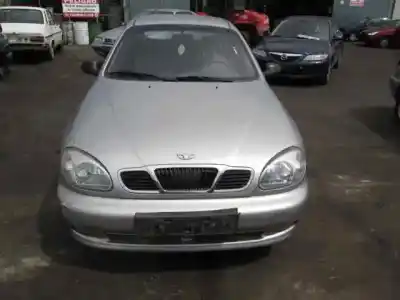 Veicolo di demolizione daewoo lanos 1.6 cat dell'anno 1998 alimentato a16dms