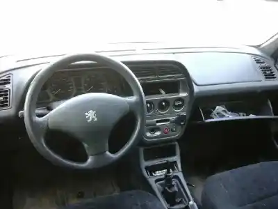 Scrapping Vehicle peugeot 306 break boulebard of the year 2001 powered rhydw10td