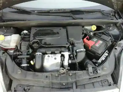 Veículo de Sucata ford fiesta (cbk) ghia do ano 2005 alimentado hhja