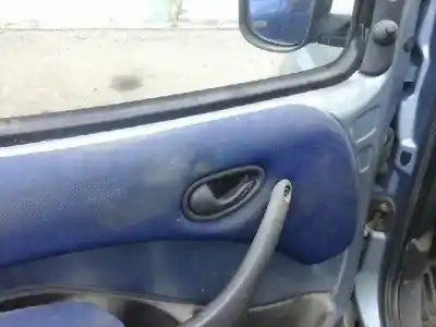 Veicolo di demolizione fiat doblo (119) 1.9 8v dynamic / multijet dynamic plus (77kw) dell'anno 2004 alimentato 223a7000