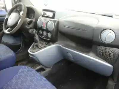 Veicolo di demolizione fiat doblo (119) 1.9 8v dynamic / multijet dynamic plus (77kw) dell'anno 2004 alimentato 223a7000
