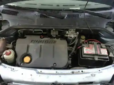 Veicolo di demolizione fiat doblo (119) 1.9 8v dynamic / multijet dynamic plus (77kw) dell'anno 2004 alimentato 223a7000