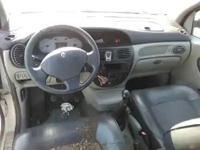 Здавання транспортного засобу renault                                            scenic rx4 (ja0)                                                                                                                                                                                                                                           2.0 16v року 2000 потужний f4r c7