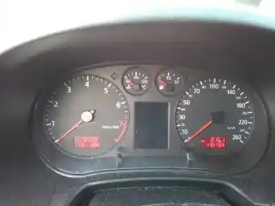Здавання транспортного засобу audi a3 (8l) 1.6 ambiente року 2001 потужний avu