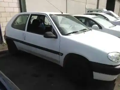 Veículo de Sucata citroen saxo 1.1 sx do ano 2002 alimentado hfx