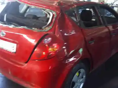 Veículo de Sucata kia cee´d concept do ano 2007 alimentado d4fbl