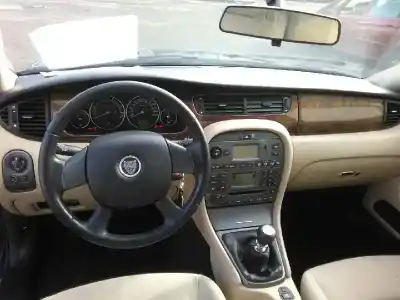 Veículo de Sucata jaguar x-type 2.0 diesel cat do ano 2004 alimentado 6b