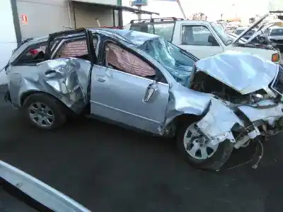 Vehicul casat audi a4 avant (8e) 1.9 tdi (96kw) al anului 2002 alimentat awx