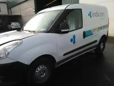 Veículo de Sucata fiat doblo cargo basis kasten do ano 2011 alimentado 199a3000