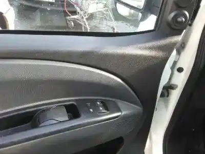 Veículo de Sucata fiat doblo cargo basis kasten do ano 2011 alimentado 199a3000