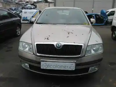 Veicolo di demolizione SKODA OCTAVIA BERLINA (1Z3) Trend dell'anno 2004 alimentato BKC