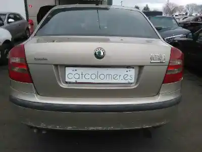 Veículo de Sucata skoda octavia berlina (1z3) trend do ano 2004 alimentado bkc