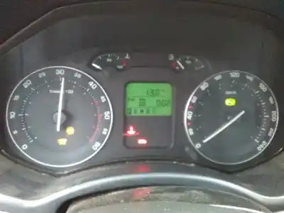 Veículo de Sucata skoda octavia berlina (1z3) trend do ano 2004 alimentado bkc