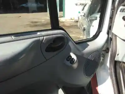 Verschrottungsfahrzeug ford transit combi ´06 ft 260 corto des jahres 2008 angetrieben qvfa