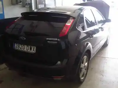 Veículo de Sucata ford focus berlina (cap) 1.6 cat do ano 2006 alimentado hxda