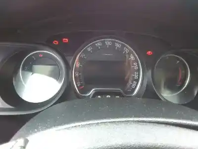 Veículo de Sucata citroen c5 berlina premier do ano 2007 alimentado 9hz