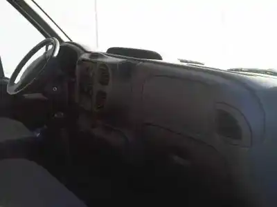 Здавання транспортного засобу FORD TRANSIT COMBI ´06 FT 350 L Trend року 2000 потужний D4FA