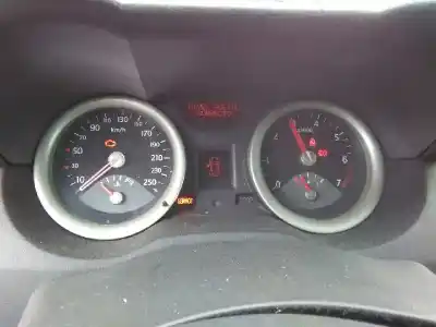 Veículo de Sucata renault megane ii berlina 3p confort authentique do ano 2003 alimentado k4m t7