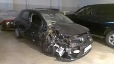 Veículo de Sucata toyota auris luna+ do ano 2008 alimentado 1nd