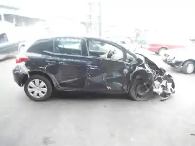 Veículo de Sucata toyota auris luna+ do ano 2008 alimentado 1nd