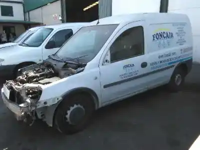 Veículo de Sucata opel combo cargo do ano 2003 alimentado y17dt