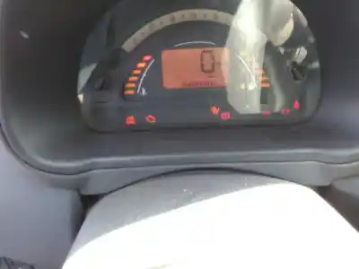 Veículo de Sucata citroen c2 x do ano 2004 alimentado hfx