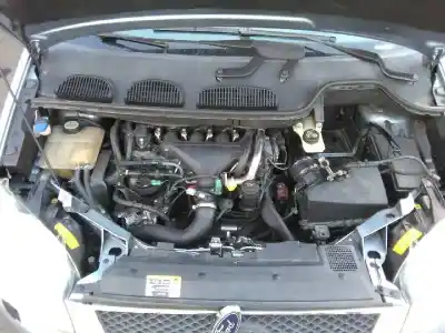 Здавання транспортного засобу ford focus c-max (cap) ghia (d) року 2004 потужний g6da