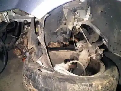 Veicolo di demolizione ford focus berlina (cap) 1.6 tdci cat dell'anno 2005 alimentato g8da