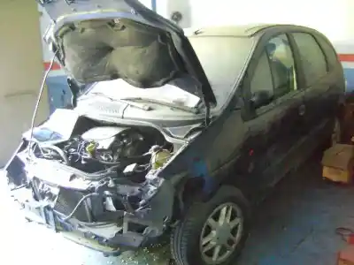 Scrapping Vehicle renault scenic (ja..) 1.9 dci authentique of the year 2001 powered f9q732