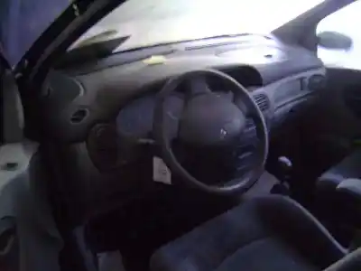 Scrapping Vehicle renault scenic (ja..) 1.9 dci authentique of the year 2001 powered f9q732
