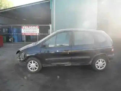 Scrapping Vehicle renault scenic (ja..) 1.9 dci authentique of the year 2001 powered f9q732