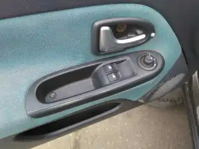Здавання транспортного засобу renault clio ii fase ii (b/cb0) 1.4 16v року 2003 потужний k4j c7