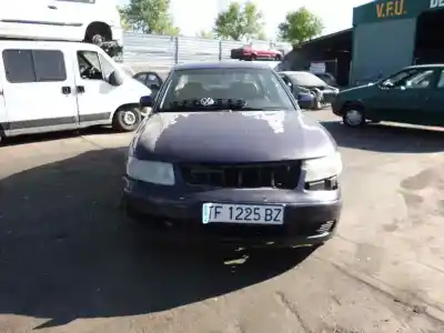 Véhicule à la ferraille volkswagen                                         passat berlina (3b2)                                                                                                                                                                                                                                       2.8 v6 30v                                                                                                                                                                                                                                                 de l'année 2000 alimenté ack