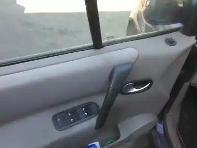 Veículo de Sucata renault scenic ii confort dynamique do ano 2005 alimentado k9k f7