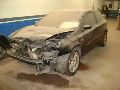 Veículo de Sucata fiat stilo (192) 1.4 do ano 2004 alimentado 843a1.000