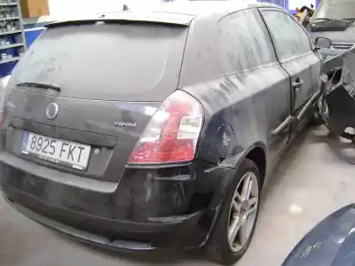 Veículo de Sucata fiat stilo (192) 1.4 do ano 2004 alimentado 843a1.000
