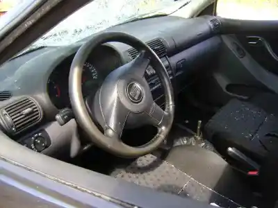 Здавання транспортного засобу seat leon (1m1) 1.9 tdi року 2000 потужний ahf