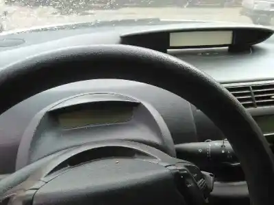 Veículo de Sucata citroen c4 berlina sx do ano 2005 alimentado 9hy