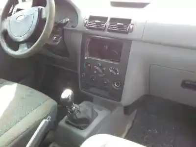 Здавання транспортного засобу ford tourneo connect (tc7) familiar року 2003 потужний hcpb