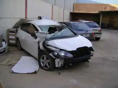 Veículo de Sucata seat leon (1p1) reference do ano 2010 alimentado cay
