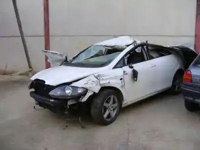 Veículo de Sucata seat leon (1p1) reference do ano 2010 alimentado cay
