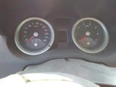 Veículo de Sucata renault megane ii berlina 3p confort authentique do ano 2004 alimentado k4m t7