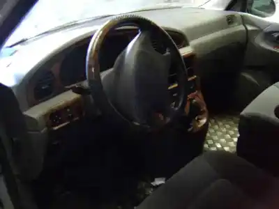 Veículo de Sucata kia carnival * do ano 2001 alimentado j3