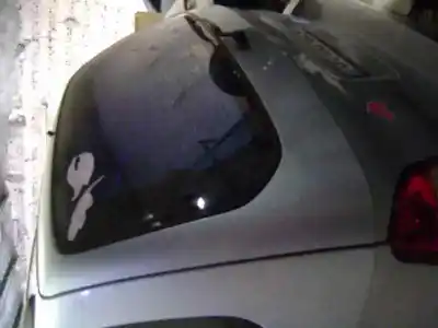 Veículo de Sucata kia carnival * do ano 2001 alimentado j3