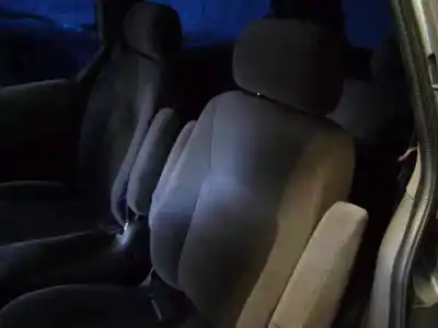 Veículo de Sucata kia carnival * do ano 2001 alimentado j3