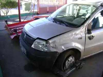 Veicolo di demolizione fiat panda (169) 1.1 8v dell'anno 2005 alimentato 187a1.000