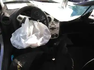 Veículo de Sucata opel corsa d essentia do ano 2009 alimentado z12xep