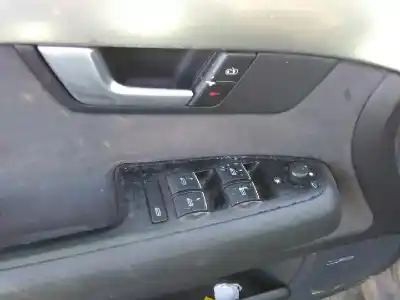 Veículo de Sucata audi a4 berlina (8e) 3.0 quattro do ano 2001 alimentado asn