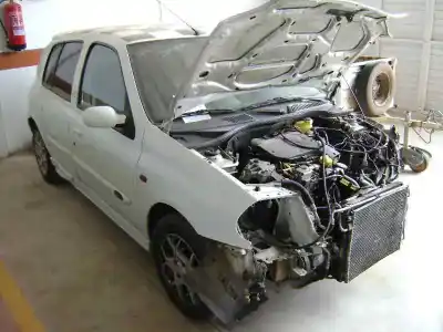 Здавання транспортного засобу renault clio ii fase ii (b/cb0) 1.9 dti diesel року 2001 потужний f9q